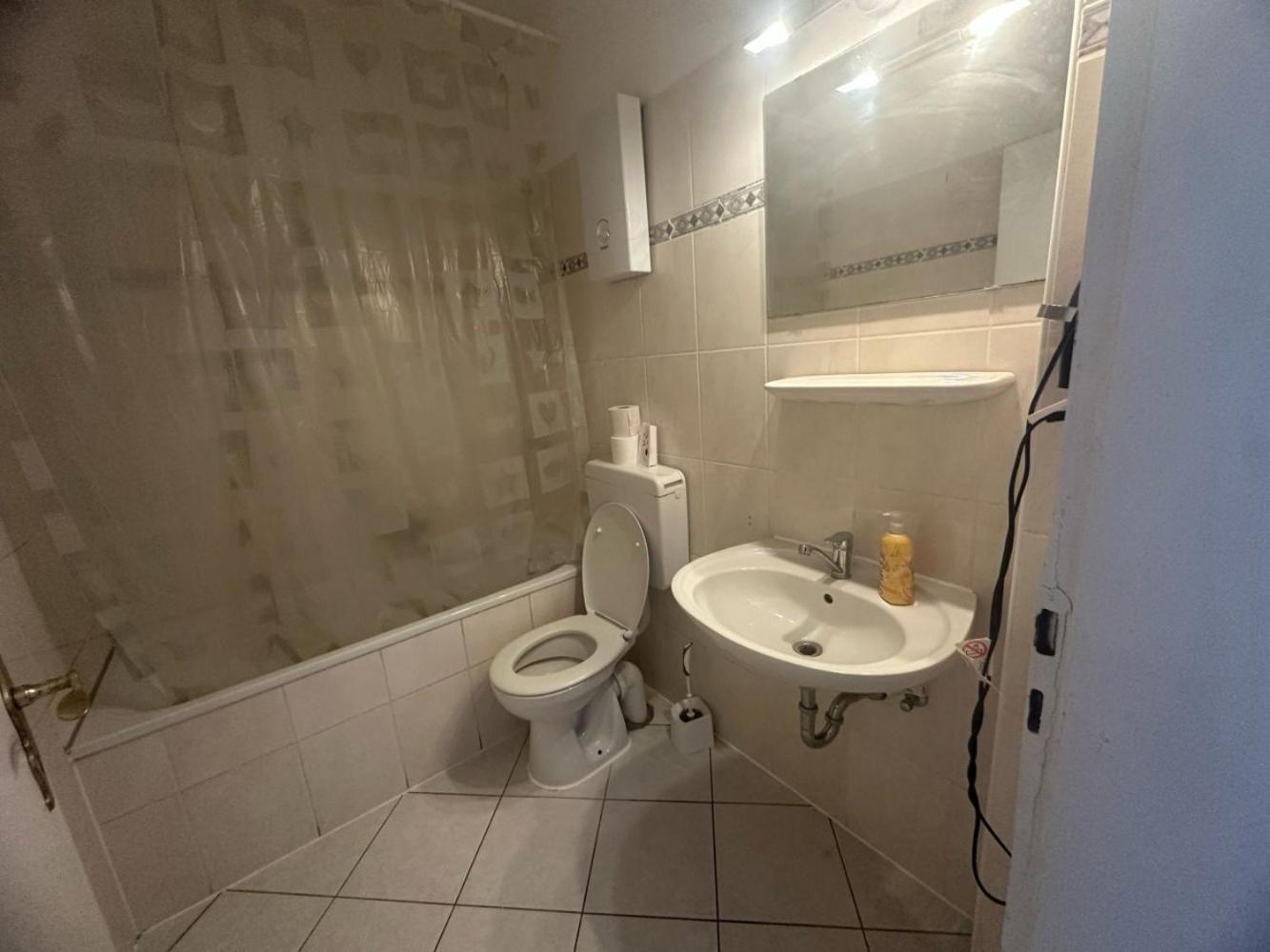 Ferienwohnung نيوس المظهر الخارجي الصورة